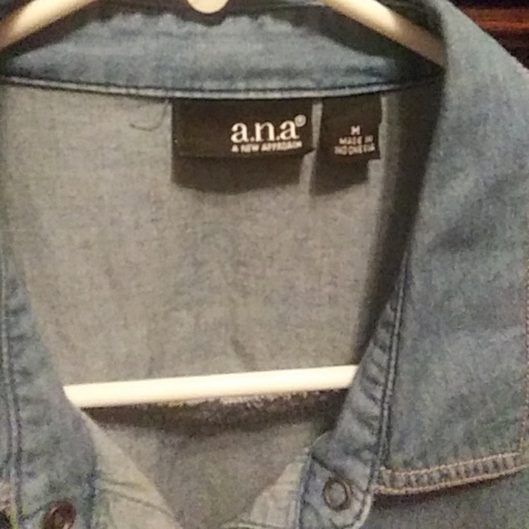 Button up top - Picture 2 of 3